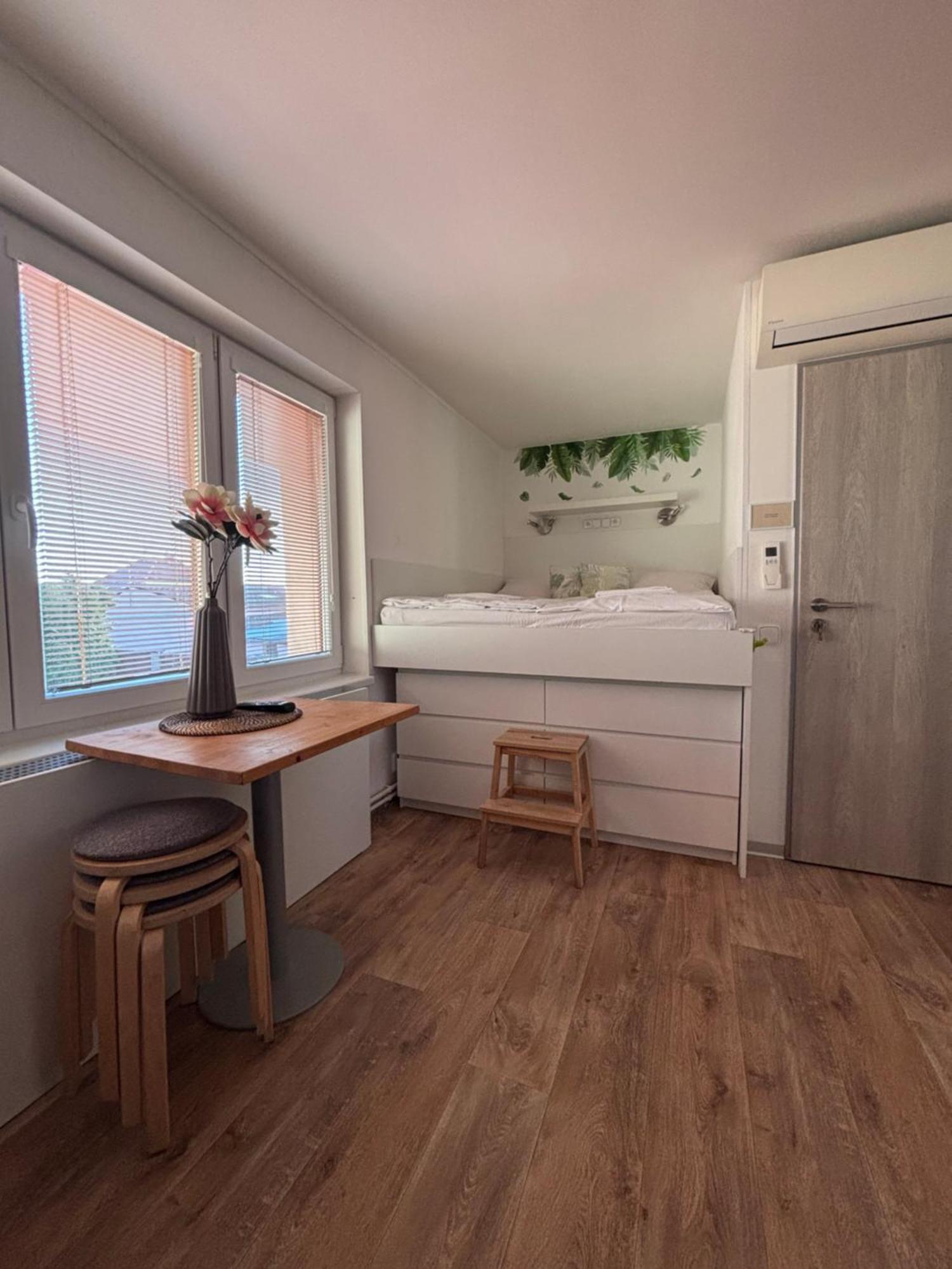 Apartmany Marco Polo Lednice Eksteriør billede