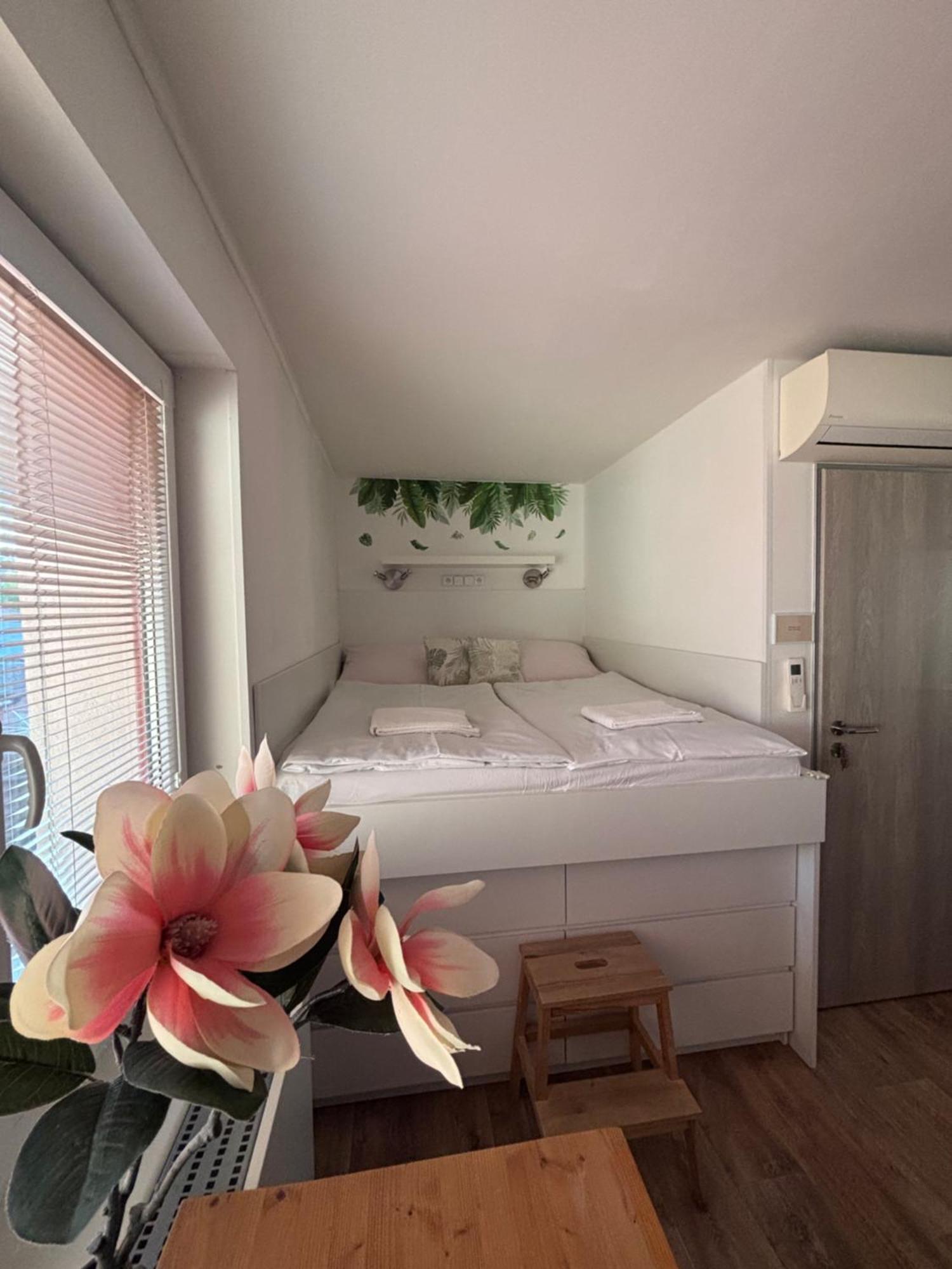 Apartmany Marco Polo Lednice Eksteriør billede