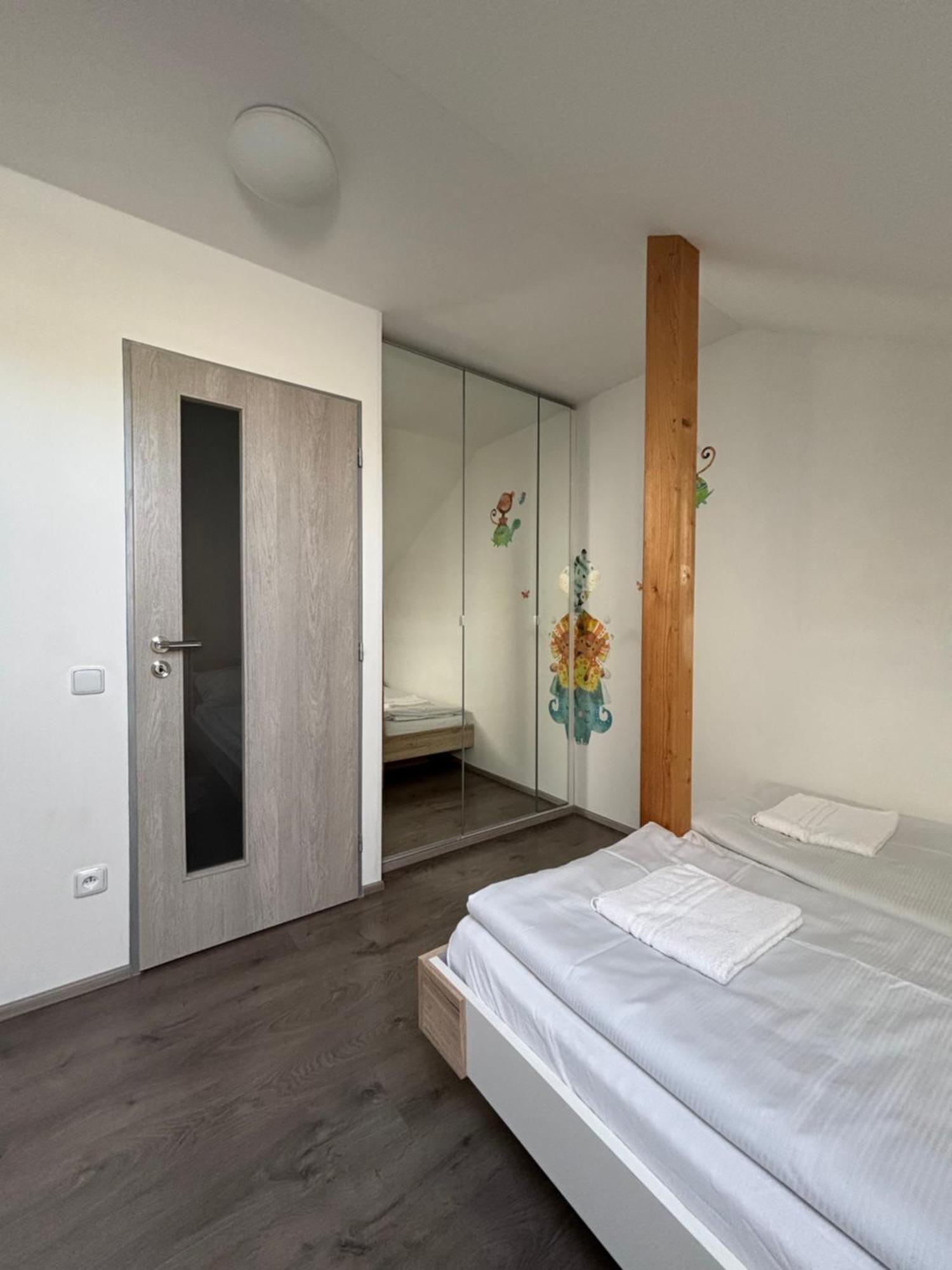 Apartmany Marco Polo Lednice Eksteriør billede